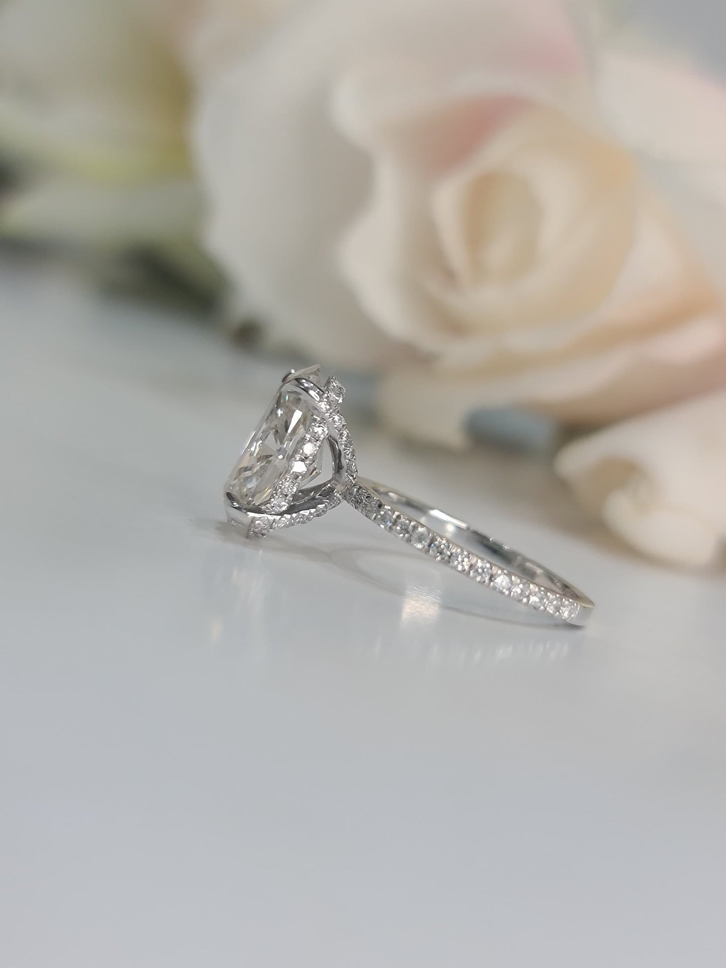 3.0 CT Oval Hidden Halo CVD G/VS1 Diamond Engagement Ring